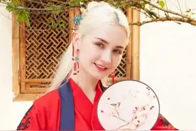 意大利超模嫁给中国小伙，5年后生混血宝宝，与中国婆婆斗智斗勇图片