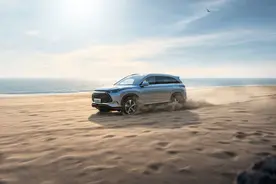 闪电快讯 | 比亚迪护卫舰07上市 陆毅夫妇成为首位车主图片