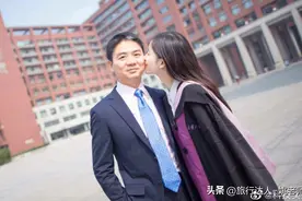 名利场｜刘强东老婆怀二胎？“复刻版”邓文迪之路不好走图片