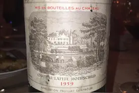 盘点最伟大的 19 款波尔多名庄老酒图片