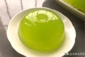 1根黄瓜，1碗清水，教你做清凉解暑的黄瓜凉粉冻，方法简单图片