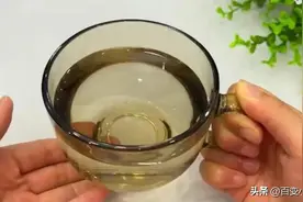 早晨起床第一杯水怎么喝才健康，你喝对了吗？医生教你正确喝水图片