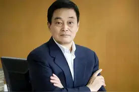 生了4个儿子，因太穷送出两个，谁知四个儿子后来都成了亿万富翁图片