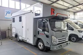 江铃JMC轻卡房车，2.9T柴油发动机，全铝车身欧式风格，售价33万图片