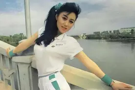 利智：我考验了李连杰10年才嫁他。 她的择偶观值得所有女人学习图片