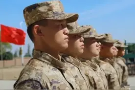 民兵换装21式作训服，有何深意？图片