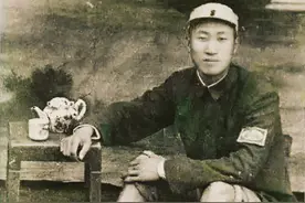 马未都：我父亲是智兵，打仗冲锋总慢半秒，39人参军就他一人存活图片