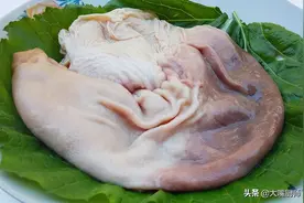 ​洗猪肚，别用盐和面粉了，换成这3样，猪肚干净不腥臭，味道清香图片