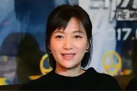 演员徐静蕾毛笔书法让人有些意外，值得称赞，演艺圈中的一股清流图片