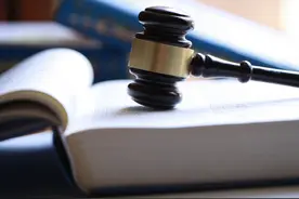 安徽桐城：转卖二手车提供虚假交强险保单 法院判决车行承担二手车事故相应赔偿责任图片