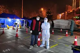 疫情防控的战场 也能看到爱情的模样｜鄠邑区秦保局贾寅虎、王飞与他们一线抗疫妻子的故事图片