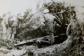 1947年6月刘邓大军强渡黄河跃进大别山揭开了解放战争进攻的序幕图片
