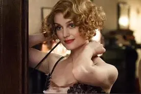 美国女歌手、钢琴家、演员艾莉森•罗兰•苏朵儿Alison Loren Sudol图片