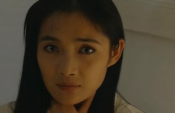 著名演员李婷,去世10年后,前夫带女儿再婚,弟弟的做法让人心寒