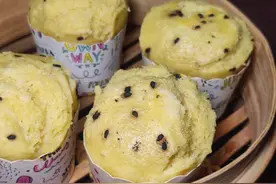 不用揉面，快手简单，搅搅蒸蒸就能做的小米发糕，奶香浓郁真好吃图片