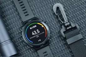华为WATCH GT Runner简评：1.43英寸，功能丰富，堪称腕上跑步教练图片