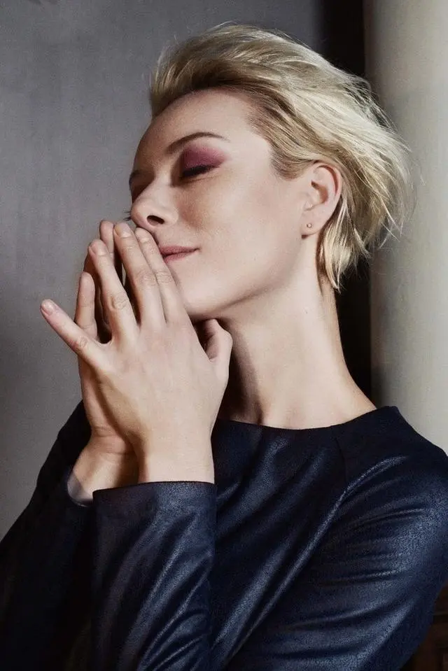 第二,dalianna1997年6月29日出生于立陶宛,精致如芭比娃娃般的小脸