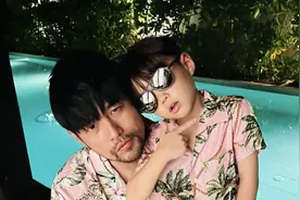 周杰伦喊昆凌三宝妈引婚变猜测，再晒父子同框自称三宝爸又惹争议图片