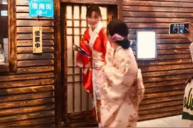 穿和服的小姑娘错了吗？是警察有问题，还是小姑娘有问题？图片
