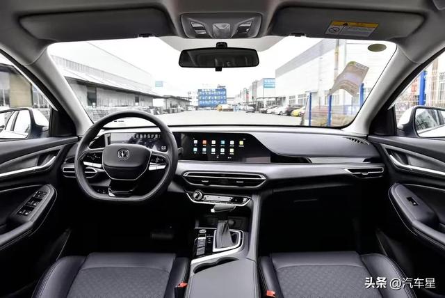 主打经济实用！2023款长安逸动配1.4T+售9.39万！值得入手吗？