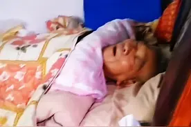 湖北一位7旬老人病危，95岁的老人日日探望，儿子是她活着的动力图片