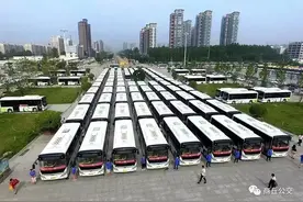 商丘市民差点失去了公交车图片