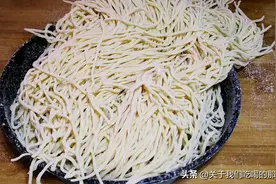 面条店做的湿面条，为什么放几天不会粘连也不变质？加了啥东西？图片