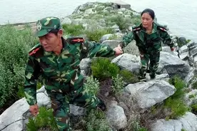江苏夫妻为国驻守孤岛32年，没水没电没居民，深夜靠喝酒壮胆图片