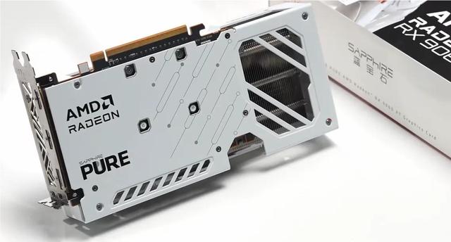 对标RTX5050，AMD发布全新显卡