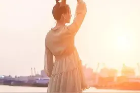 我与前女友闺蜜的故事图片