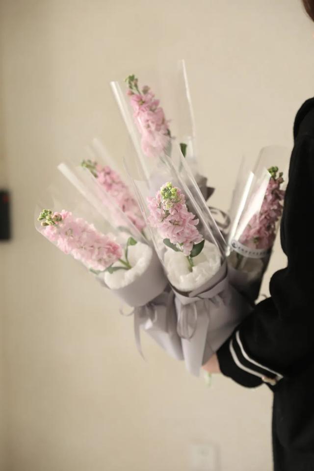 女神节送花大盘点！这7种花材人气最旺，它们做成的花礼你最爱哪一款？