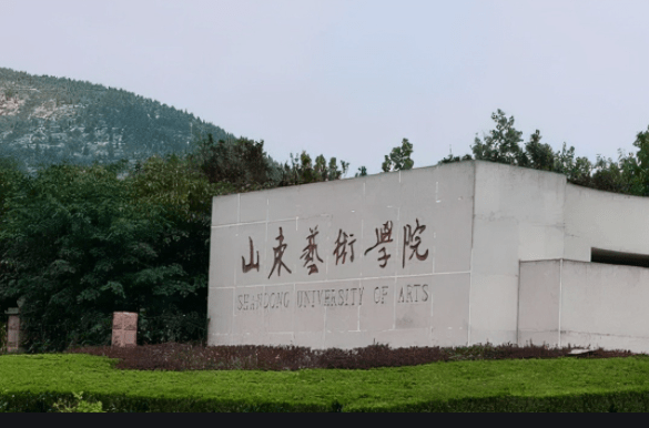 山东四胞胎姐妹考上同一所大学，学习经历很励志，名字好听又好记