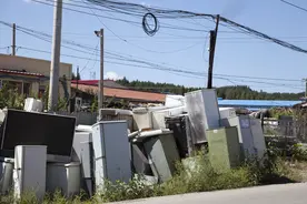 废弃电器与电子设备如何回收利用，让“垃圾”变“黄金”图片