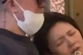 曝大S生前最后画面，靠在具俊晔肩膀面目狰狞，最后心愿被S妈公布图片