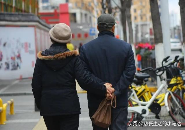 过来人的劝告：和儿女再亲，老人也不要住一起，更不要住同一小区