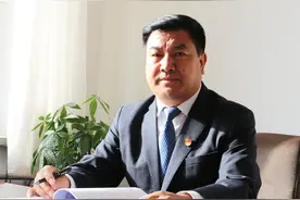自觉用党的二十大精神统揽新时代政法工作——访州委政法委常务副书记牟玉忠图片