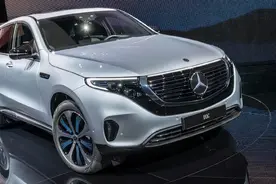 奔驰新电动车专坑有钱人？疑似设计缺陷烧电机，遭车主联合投诉图片