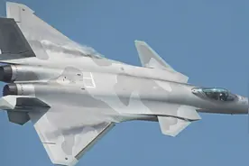 历史性突破！中国歼-20、歼-35轻重搭配，未来能装备2000架吗？图片