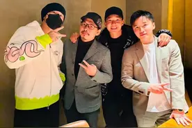 方文山最新透露：周杰伦新专辑有望今年发布！已基本完成6首，此前两人彻夜探讨新歌，作词人有刘耕宏图片