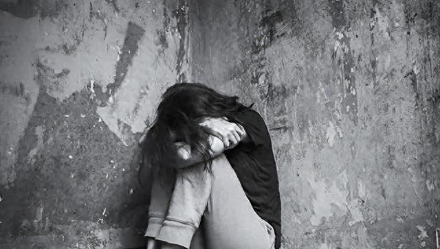 74岁男子强奸12岁少女，女子：你别这样太疼了！要是妈妈问怎么办