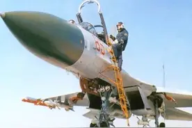 中泰空军演习，中国苏-27S成了泰国JAS-39的手下败将，怎么回事？图片