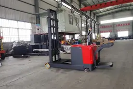 如何装配前移式叉车的门架和叉架？图片