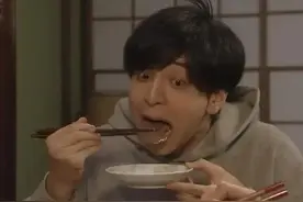 30岁啃老软饭男，竟成年轻人的偶像，这个世界怎么了图片