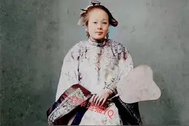 【历史光影】30张老照片捕捉晚清花楼女子媚态，丰韵无限图片