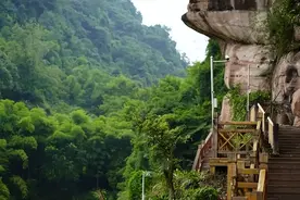 成都有座冷门山峰，藏有全国重点保护文物，免费开放却少有人知图片