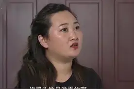 2015年，内蒙小女孩拿一块钱去买菜，好心阿姨仔细一看立即报警图片