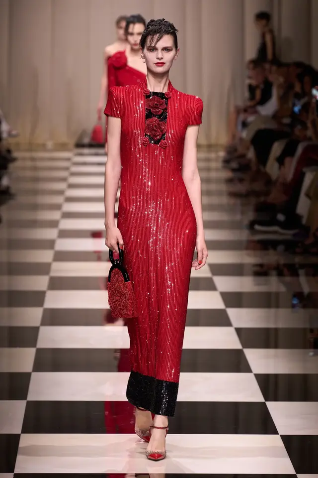 ������Armani Priv�� 2023 �ﶬ�߶�ϵ��Ůװ