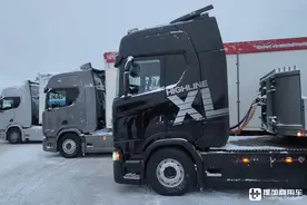 加长驾驶室现身，多种独特配置抢眼，带您逛斯堪尼亚冬季体验日图片