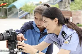 新疆阿克苏 · 办证窗口进校园 临时身份证到手仅需5分钟图片