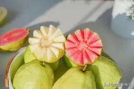 建议女孩子把水果换成它， 维C含量是苹果的73倍，低脂又养颜图片